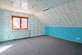 Ideal für Unternehmer: Werkhalle, Lagerflächen & Wohnhaus mit Potenzial in Philippsburg - OG Schlafzimmer