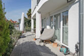 Hochwertige 2 ZKB Wohnung mit Terrasse, kleinem Garten & TG-Stellplatz in der Panoramastraße - Terrasse 3. Ansicht