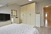Geräumige & moderne 4 ZKB Wohnung mit Dachterrasse und Duplex-Stellplatz in der TG - Elternschlafzimmer 2. Ansicht