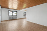 Frisch renovierte & gemütliche 4 ZKB Wohnung mit Balkon und Garage - Wohnbereich