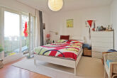 Geräumige 2 ZKB in Lindenhof mit Balkon, EBK & Keller – gemütliches Wohnen - Schlafzimmer