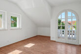 Wohn(t)raum auf zwei Ebenen - außergewöhnliche 5 ZKB Wohnung mit EBK, Sauna, Solarium & 2 Balkonen - OG.Kinder-_Arbeitszimmer