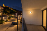 Wohnen mit Komfort – barrierefreie 3 ZKB mit EBK, Balkon & TG-Stellplatz nahe Weinheimer Marktplatz - Balkonaussicht am Abend