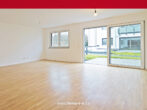 Neubau - 2. Bezug: Lichtdurchflutete 2,5 ZKB Wohnung mit EBK, Terrasse & TG-Stellplatz - www.immo-r-n.de