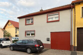 Familienidylle in Oberhausen – Haus mit schönem Garten & Terrasse - Hausansicht von der Strasse