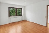 Geräumige & lichtdurchflutete 3 ZKB Wohnung mit EBK, Balkon, frisch saniertem Bad und Stellplatz - Schlafzimmer