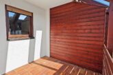 Geräumige & lichtdurchflutete 3 ZKB Wohnung mit EBK, Balkon, frisch saniertem Bad und Stellplatz - Balkon