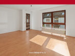 Geräumige & lichtdurchflutete 3 ZKB Wohnung mit EBK, Balkon, frisch saniertem Bad und Stellplatz - Wohn- Esszimmer
