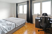 Neuwertige 3 ZKB Wohnung mit exklusiver EBK, Kochinsel, sonnigem Balkon, Carport uvm. - Schlafzimmer